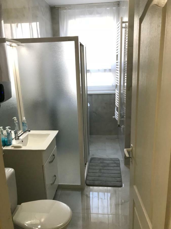 Ella Apartman Debrecen Exteriör bild